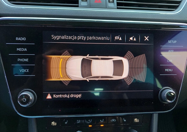 Skoda Superb cena 105900 przebieg: 74935, rok produkcji 2019 z Wieliczka małe 379